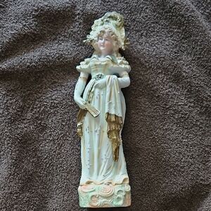 Vintage Mario Collection Victorian Lady Figurine in Cream and Gold By Artmark
